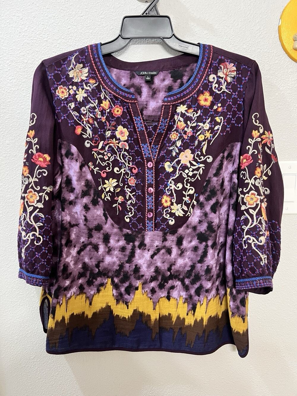 JOHN MARK Purple Tunic Top Tie Dye Floral Embroidered Size Large 3/4 Sleeve Boho